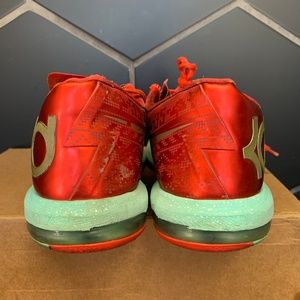 kevin durant christmas shoes